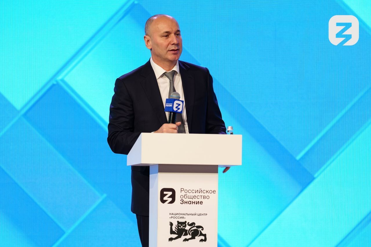edcb51b89d989be9bf1c_2000x.jpg